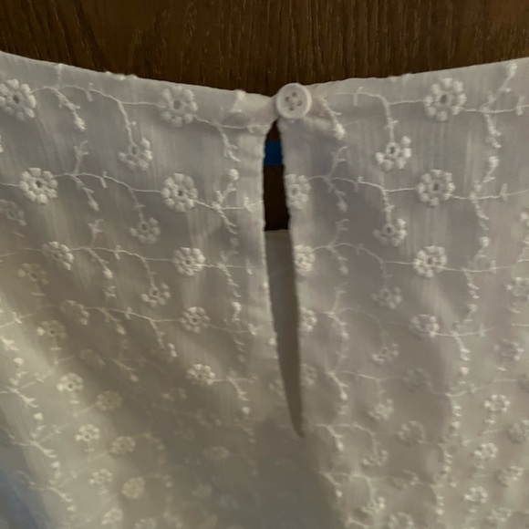 BB Dakota white blouse - Medium - Picture 2 of 5
